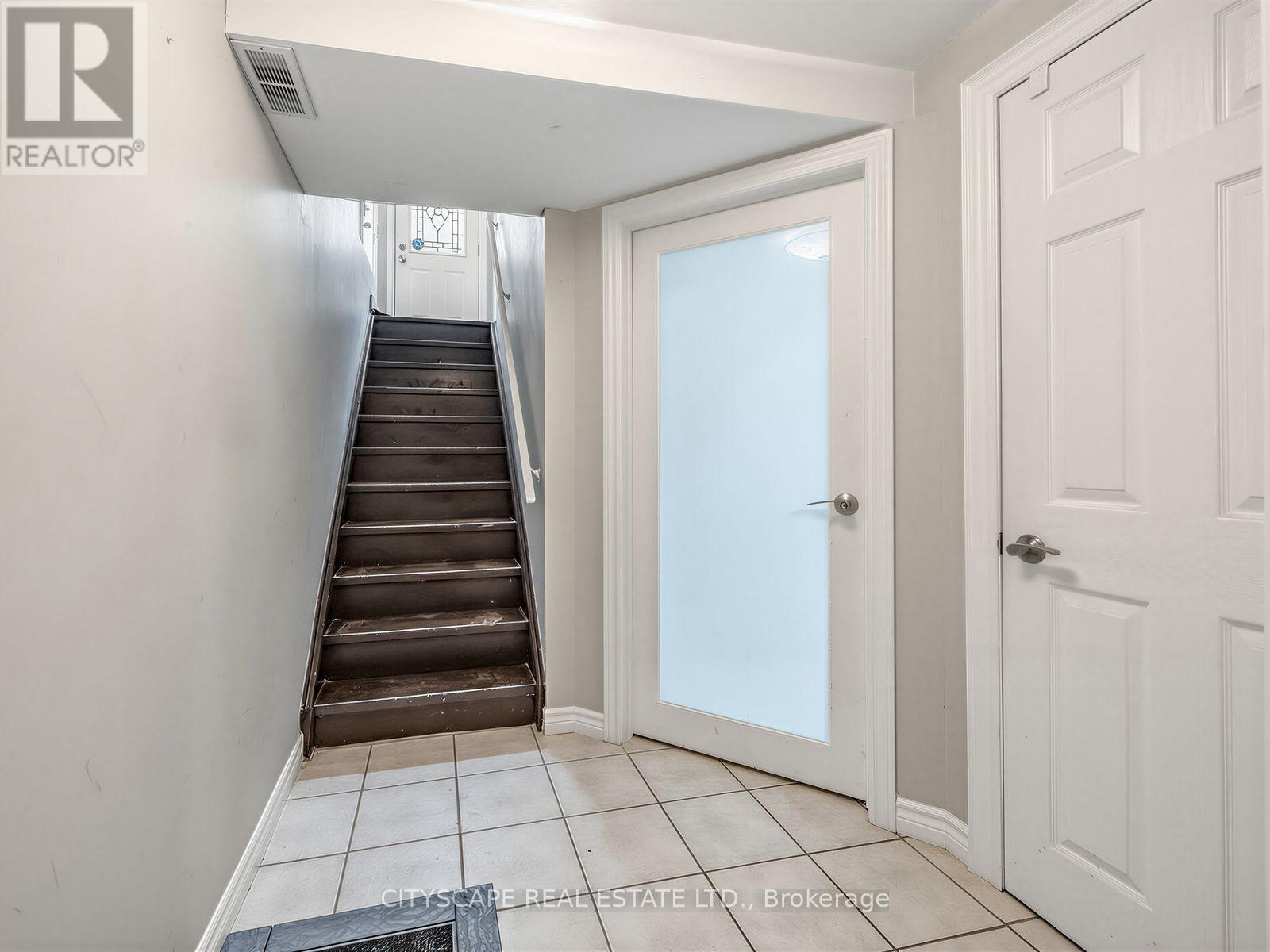 5610 Cortina Crescent, Mississauga, Ontario  L4Z 3R3 - Photo 33 - W13804532
