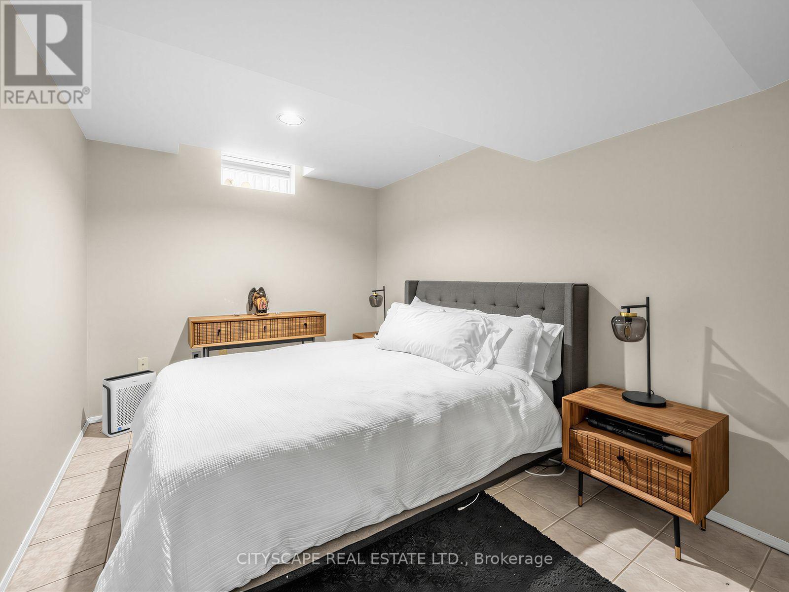 5610 Cortina Crescent, Mississauga, Ontario  L4Z 3R3 - Photo 35 - W13804532