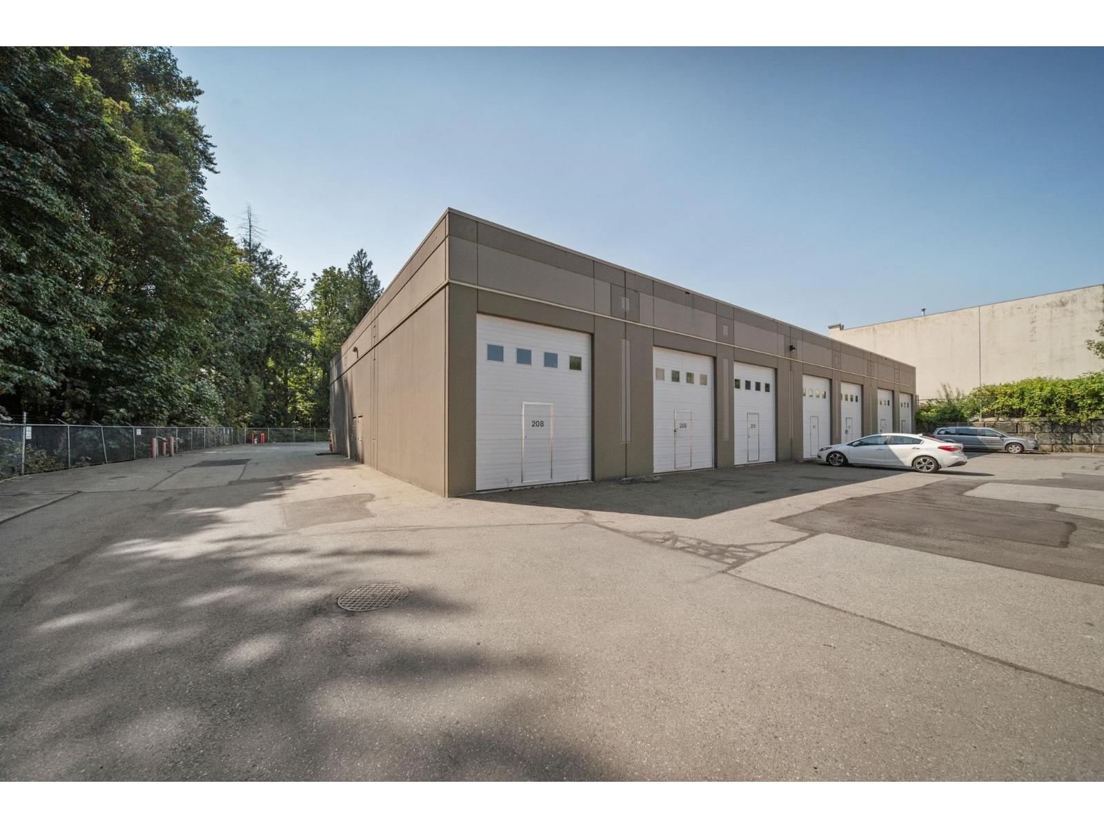 208 30610 Progressive Way, Abbotsford, British Columbia  V2T 6Z2 - Photo 2 - C8082141