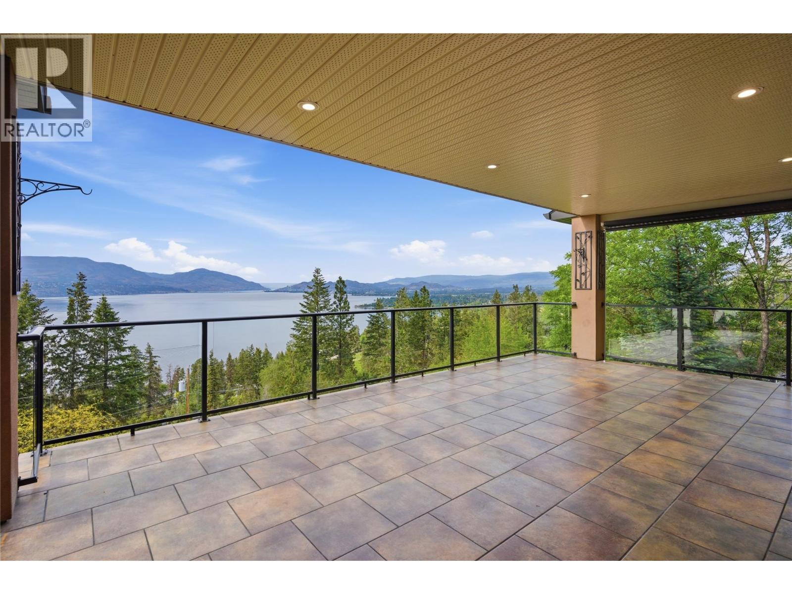 448 Viewcrest Road, Kelowna, British Columbia