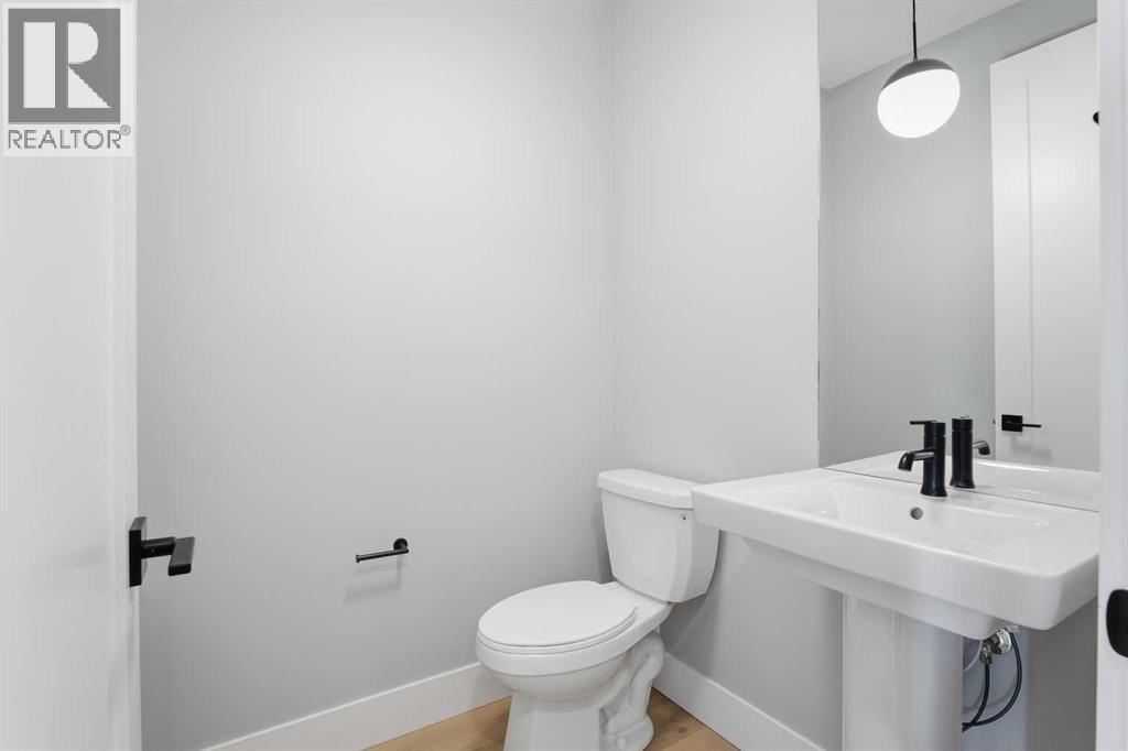 1209 Coopers Drive SW, Airdrie, Alberta  T4B 3T6 - Photo 34 - A2331006