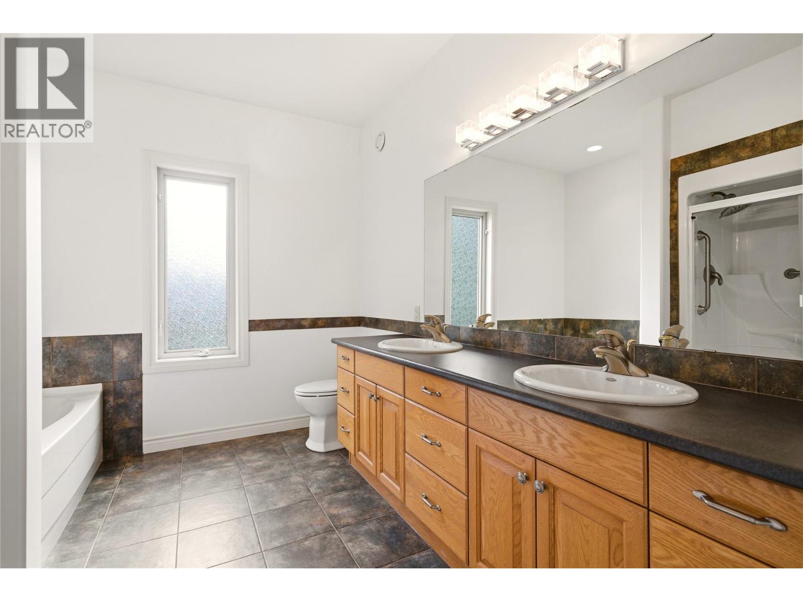 448 Viewcrest Road Kelowna Photo 28 448 Viewcrest Road Kelowna Photo 28