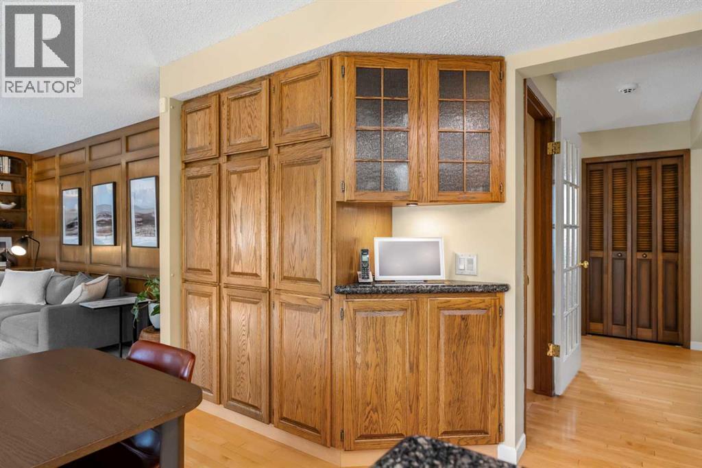 72 Woodacres Crescent Sw, Calgary, Alberta  T2W 4V6 - Photo 13 - A2342156