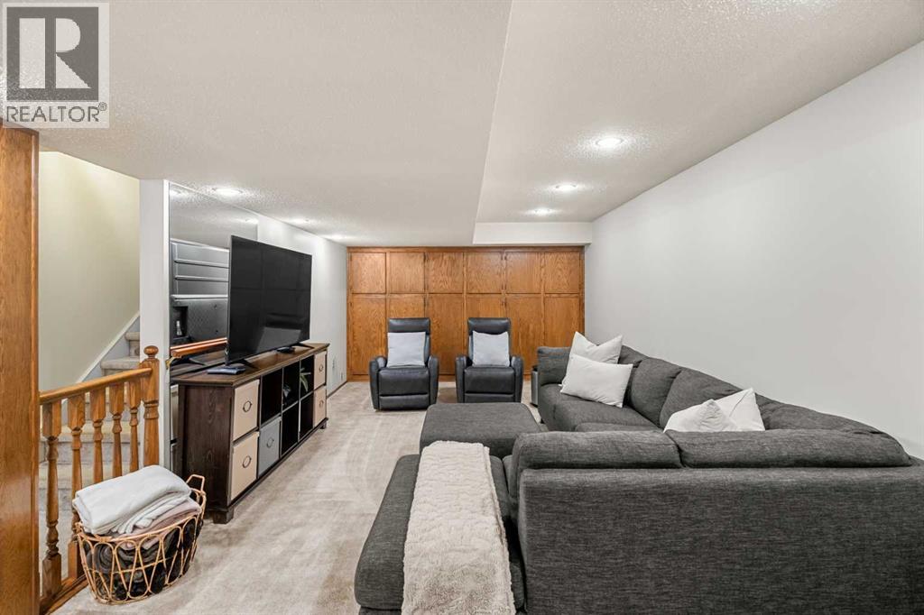 72 Woodacres Crescent Sw, Calgary, Alberta  T2W 4V6 - Photo 34 - A2342156