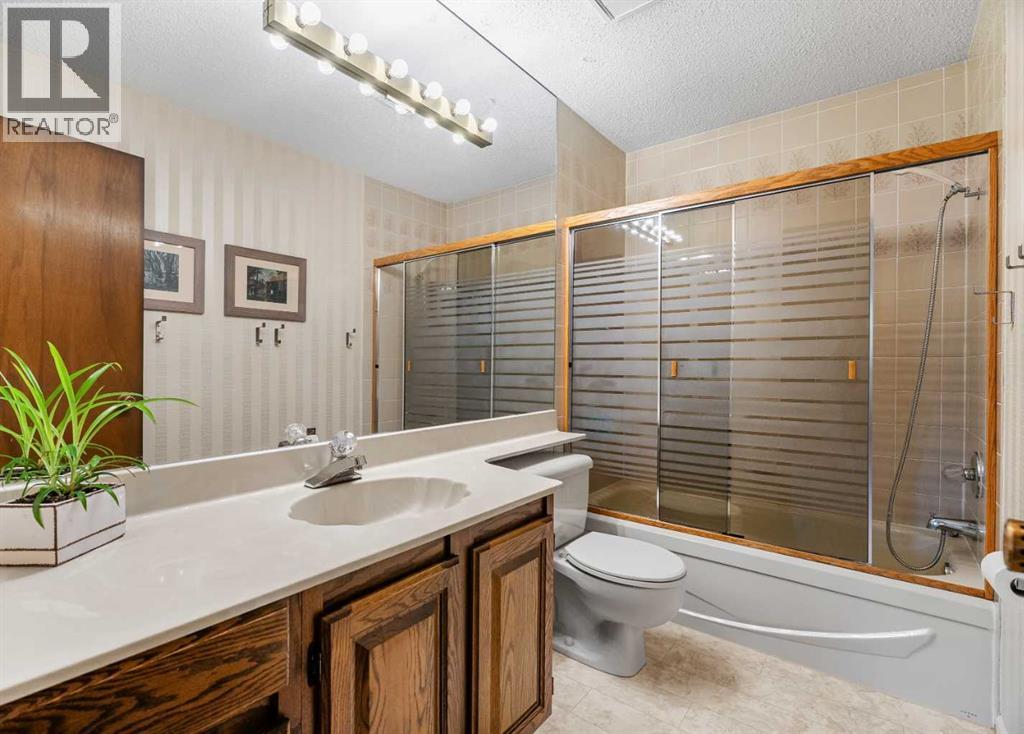 72 Woodacres Crescent Sw, Calgary, Alberta  T2W 4V6 - Photo 32 - A2342156