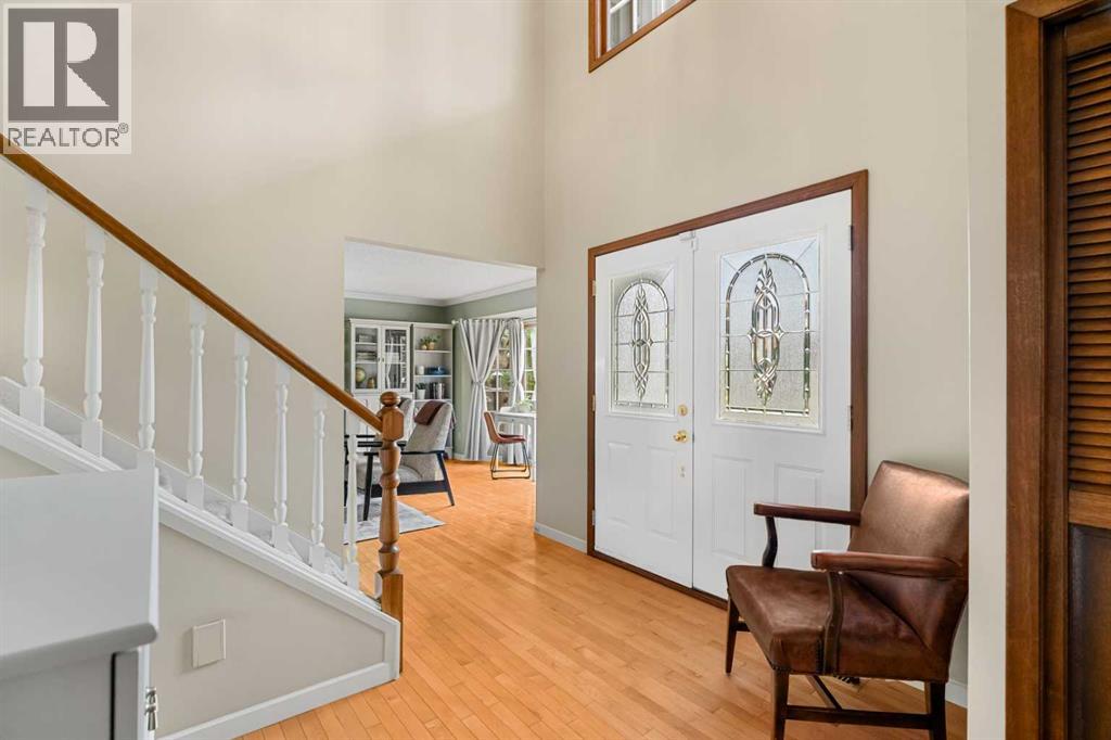 72 Woodacres Crescent Sw, Calgary, Alberta  T2W 4V6 - Photo 5 - A2342156