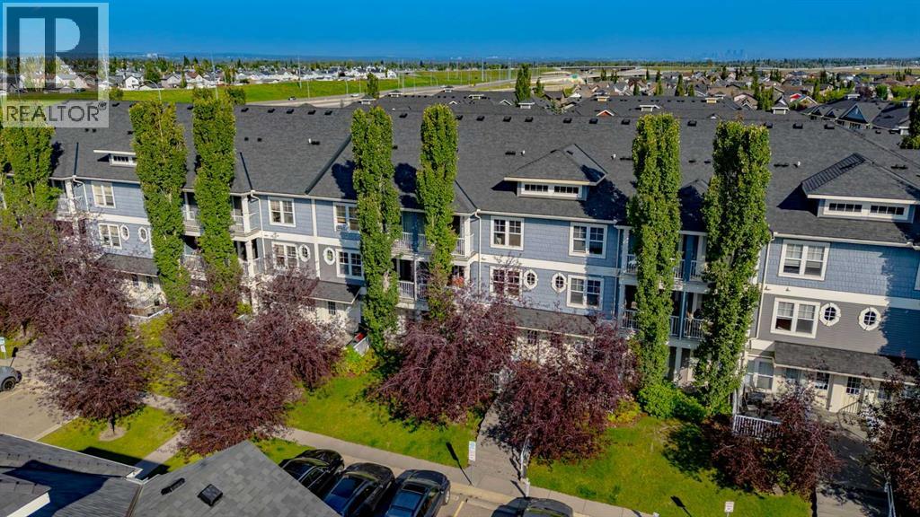 26 Auburn Bay Common Se, Calgary, Alberta  T3M 0M3 - Photo 2 - A2343592