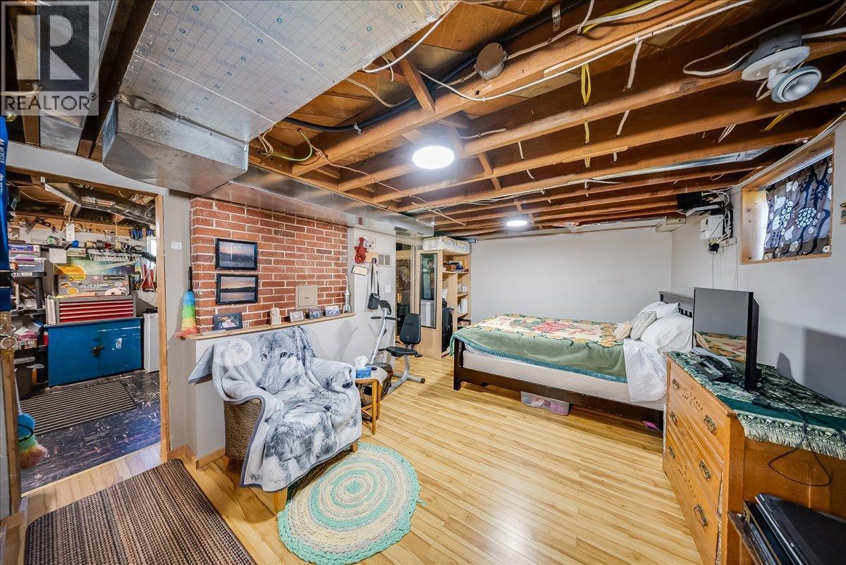 160 Oxford Road, Warfield, British Columbia  V1R 2T3 - Photo 36 - 10401085