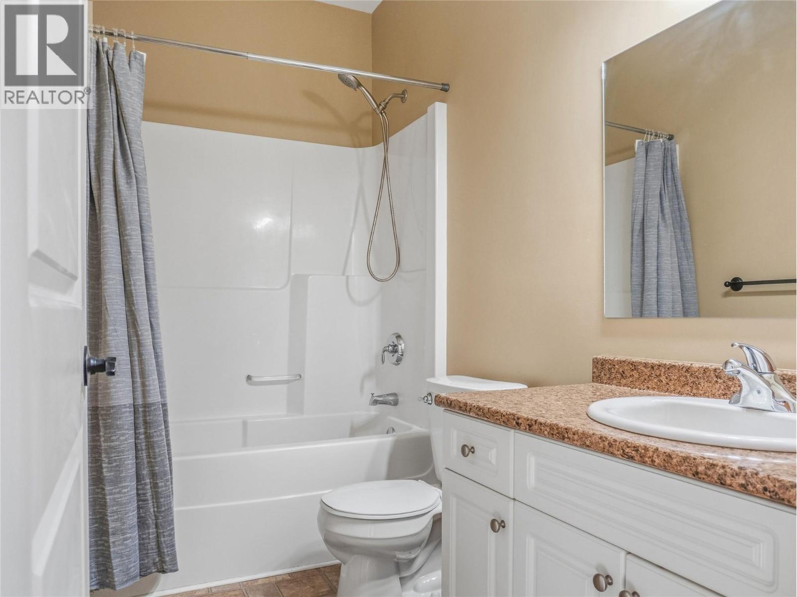 1712/1714 84 Avenue, Dawson Creek, British Columbia  V1G 0E1 - Photo 5 - 10401195