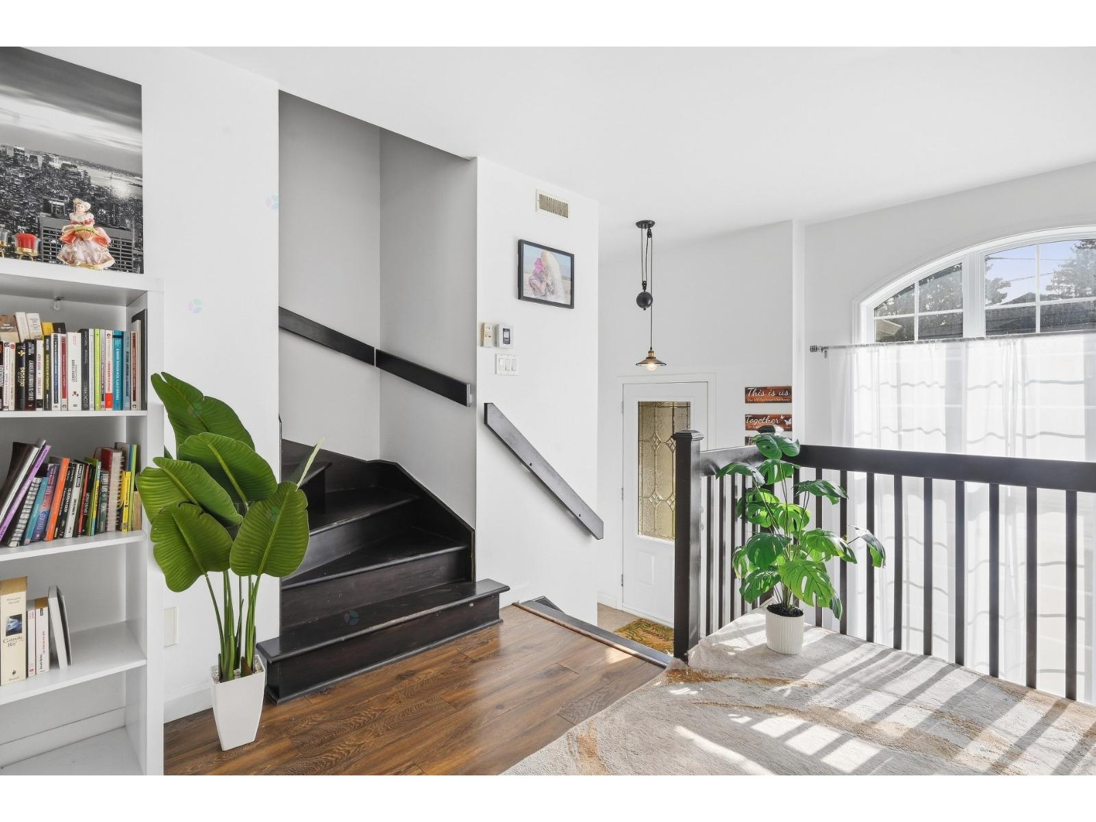 1111 Rue Notre-Dame|#103 Lavaltrie Quebec Canada J5T1R5 2
