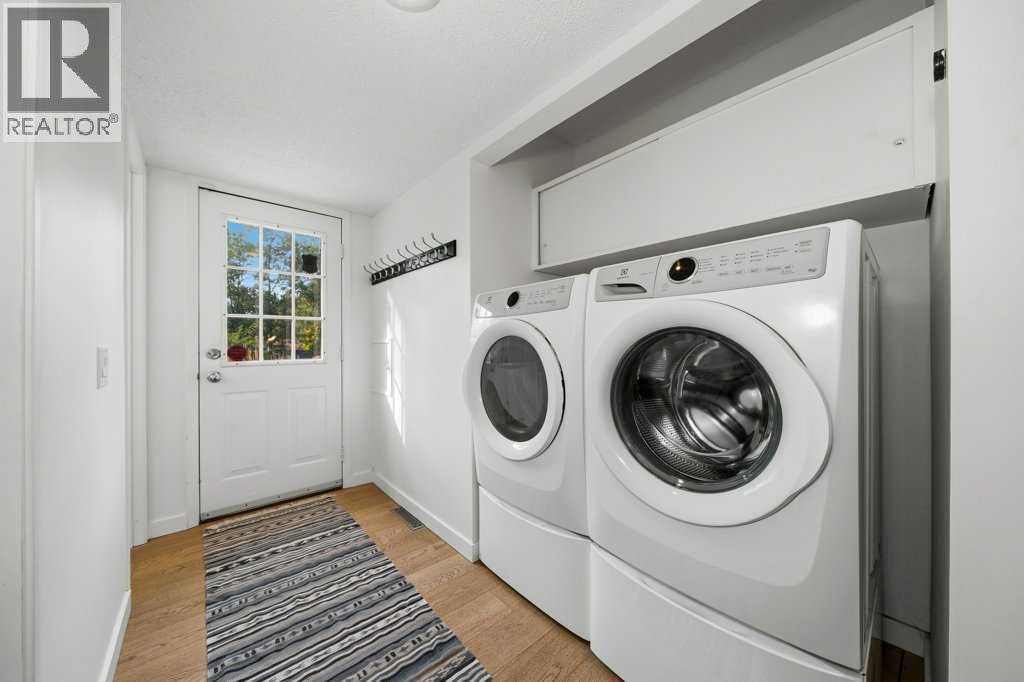 106 Dalgleish Bay NW photo 21