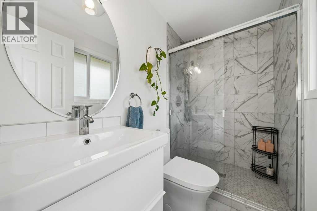 106 Dalgleish Bay NW photo 27