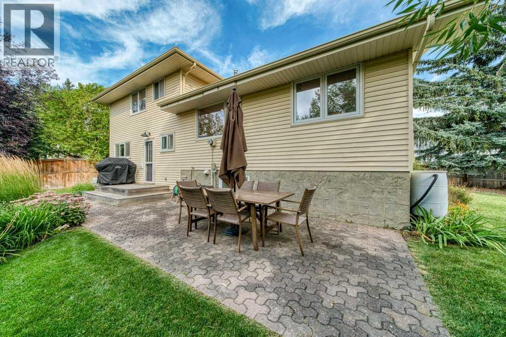 106 Dalgleish Bay NW photo 43