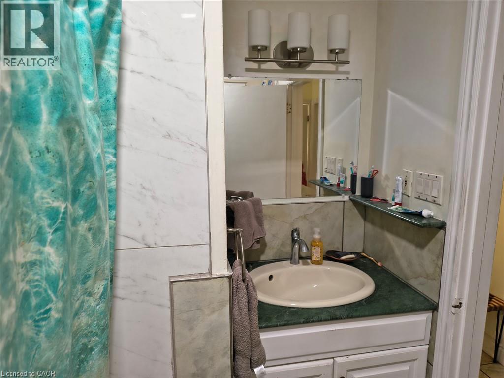 2428 Eileen Drive, Burlington, Ontario  L7R 1M8 - Photo 20 - 40864220
