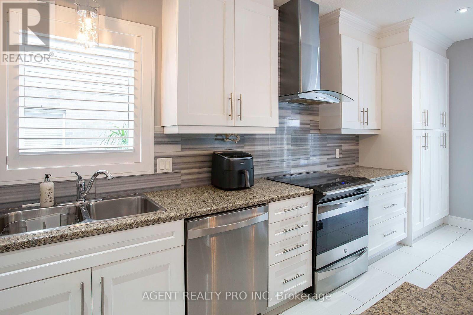 1912 Jubilee Drive, London North, Ontario  N6G 0H6 - Photo 16 - X13804884