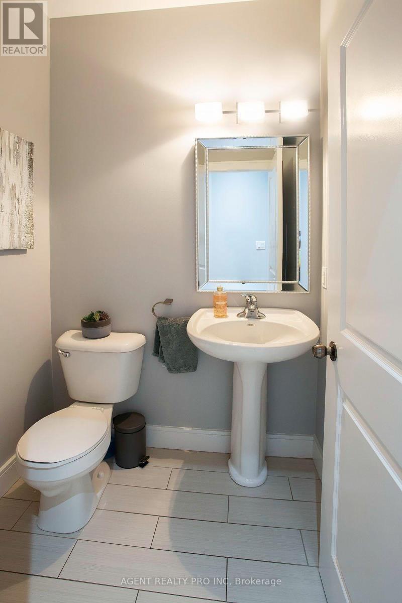 1912 Jubilee Drive, London North, Ontario  N6G 0H6 - Photo 21 - X13804884