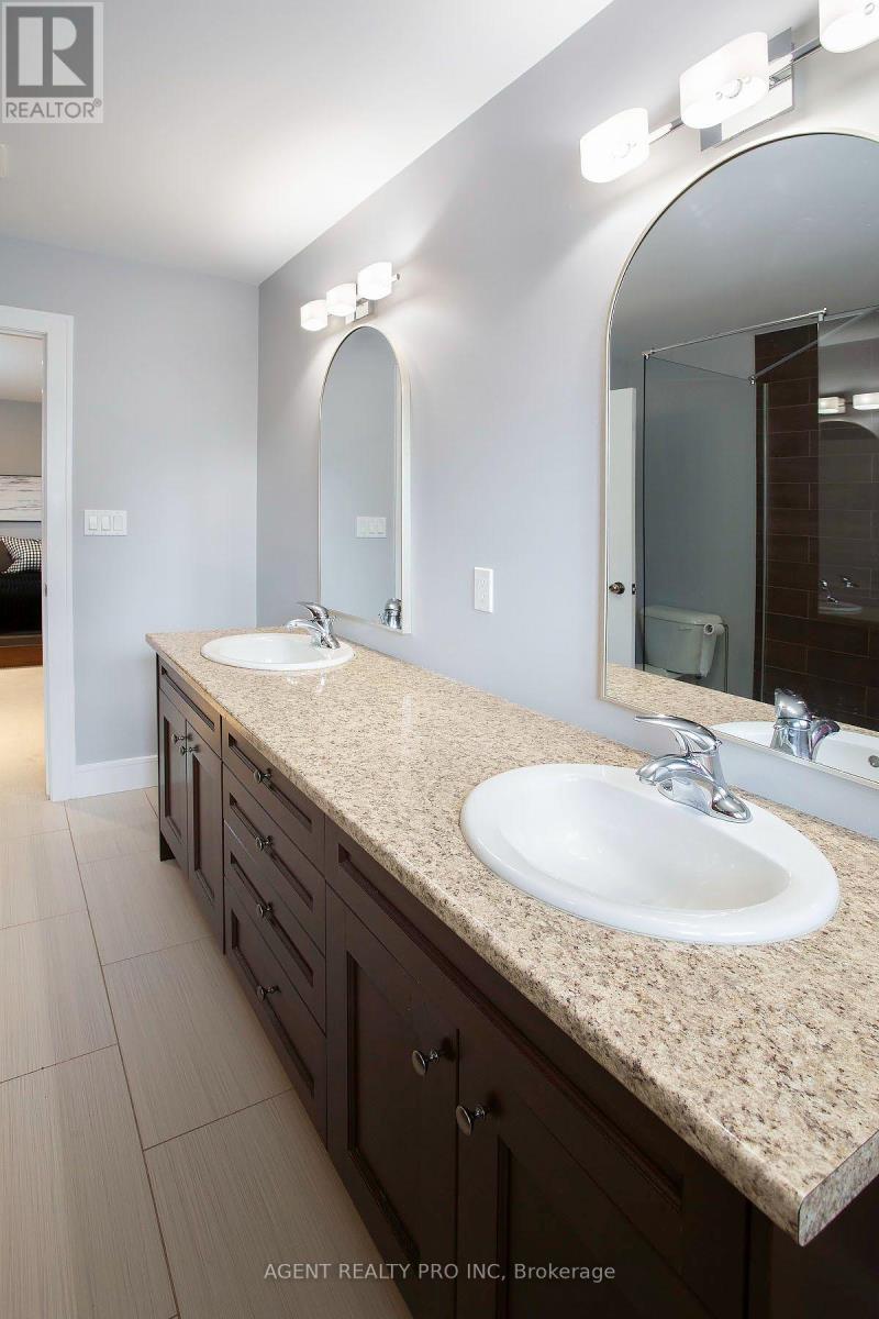 1912 Jubilee Drive, London North, Ontario  N6G 0H6 - Photo 28 - X13804884