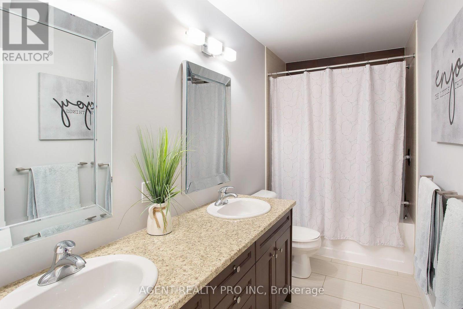 1912 Jubilee Drive, London North, Ontario  N6G 0H6 - Photo 31 - X13804884