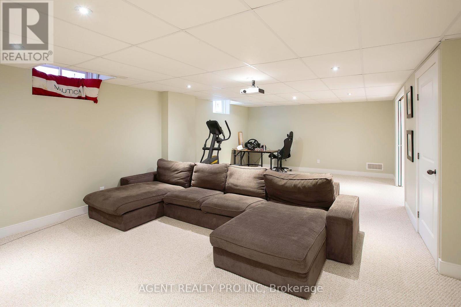 1912 Jubilee Drive, London North, Ontario  N6G 0H6 - Photo 34 - X13804884