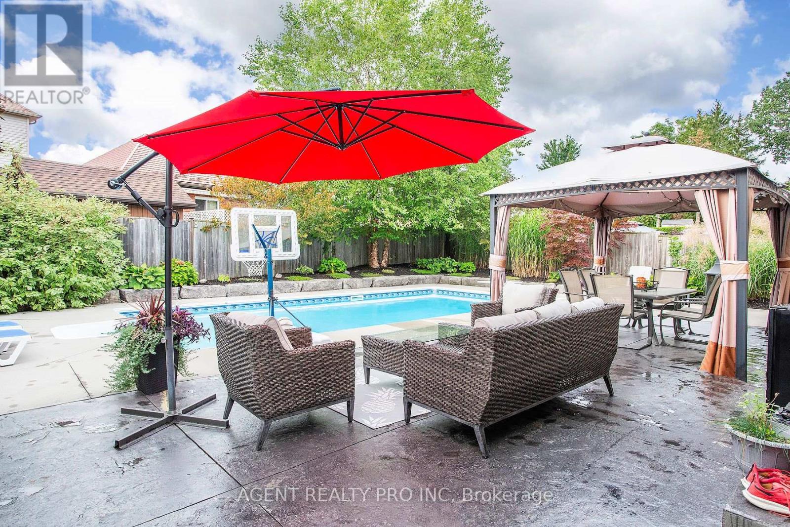 1912 Jubilee Drive, London North, Ontario  N6G 0H6 - Photo 40 - X13804884