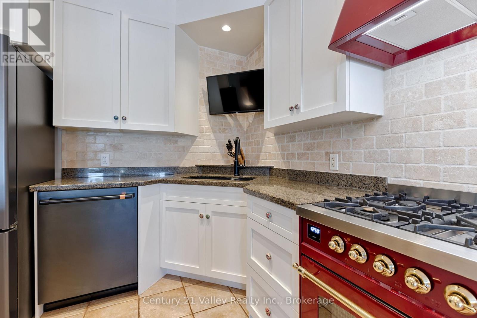 121 Wolfe Rapids Road, Greater Madawaska, Ontario  K0J 2R0 - Photo 15 - X13804894