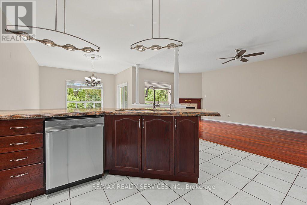 33 Woodvalley Drive, Brampton, Ontario  L7A 1Z4 - Photo 13 - W13804882