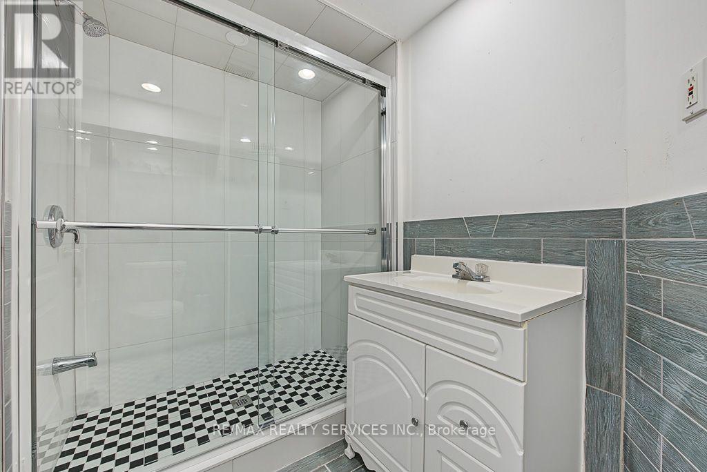 33 Woodvalley Drive, Brampton, Ontario  L7A 1Z4 - Photo 36 - W13804882