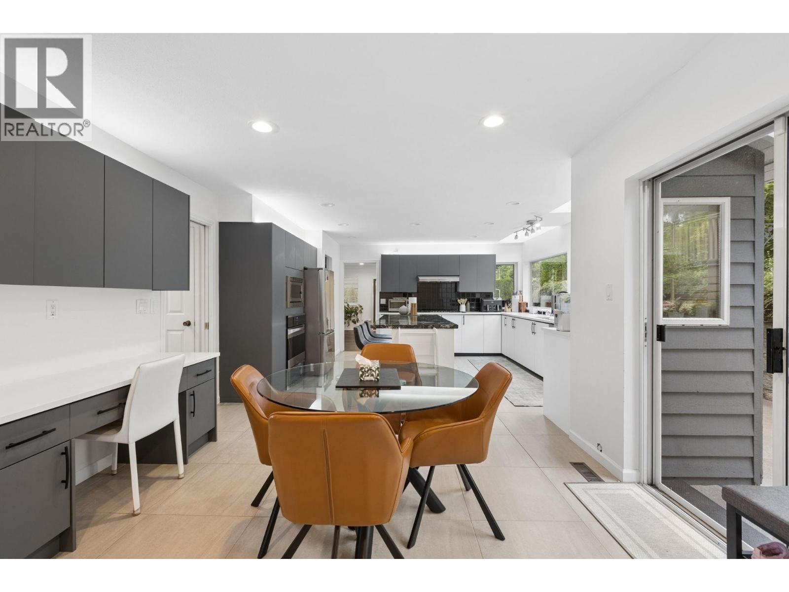 456 Montroyal Boulevard, North Vancouver, British Columbia  V7N 3E1 - Photo 11 - R3164078