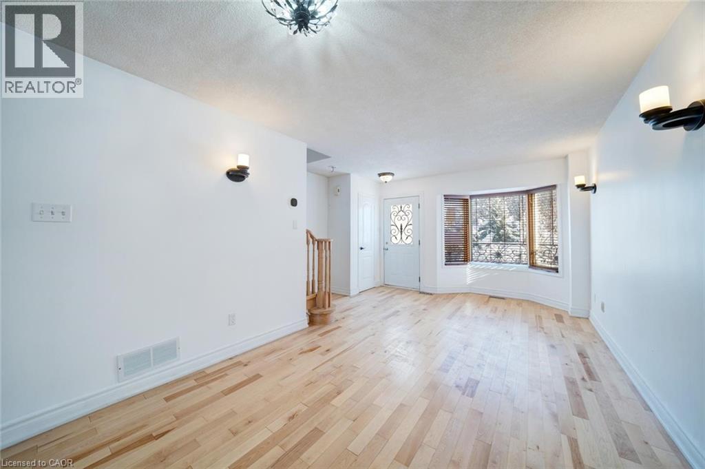 108 Olde Bayview Avenue, Richmond Hill, Ontario  L4E 3C7 - Photo 4 - 40780648