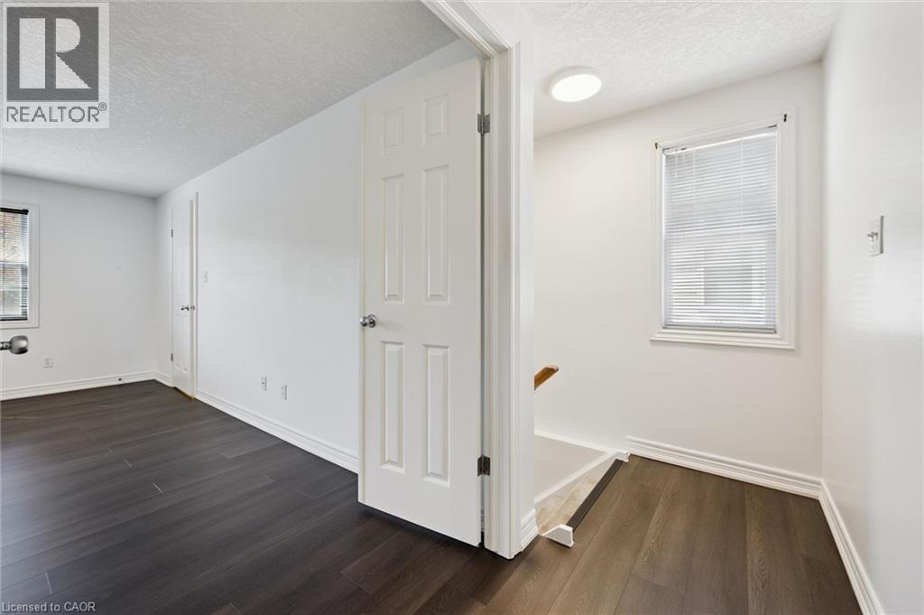 516 Dansbury Drive, Waterloo, Ontario  N2K 4K8 - Photo 12 - 40862251