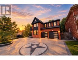 81 BULMER CRESCENT, Newmarket, Ontario