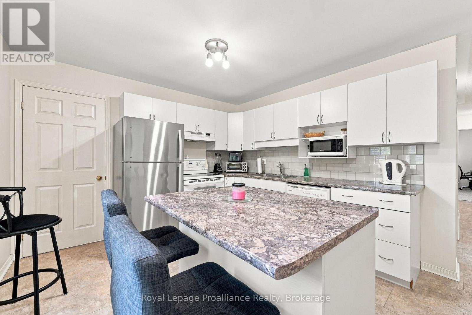 11 Monroe Court, Prince Edward County, Ontario  K0K 3L0 - Photo 7 - X13804958