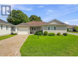 11 MONROE COURT, Prince Edward County, Ontario