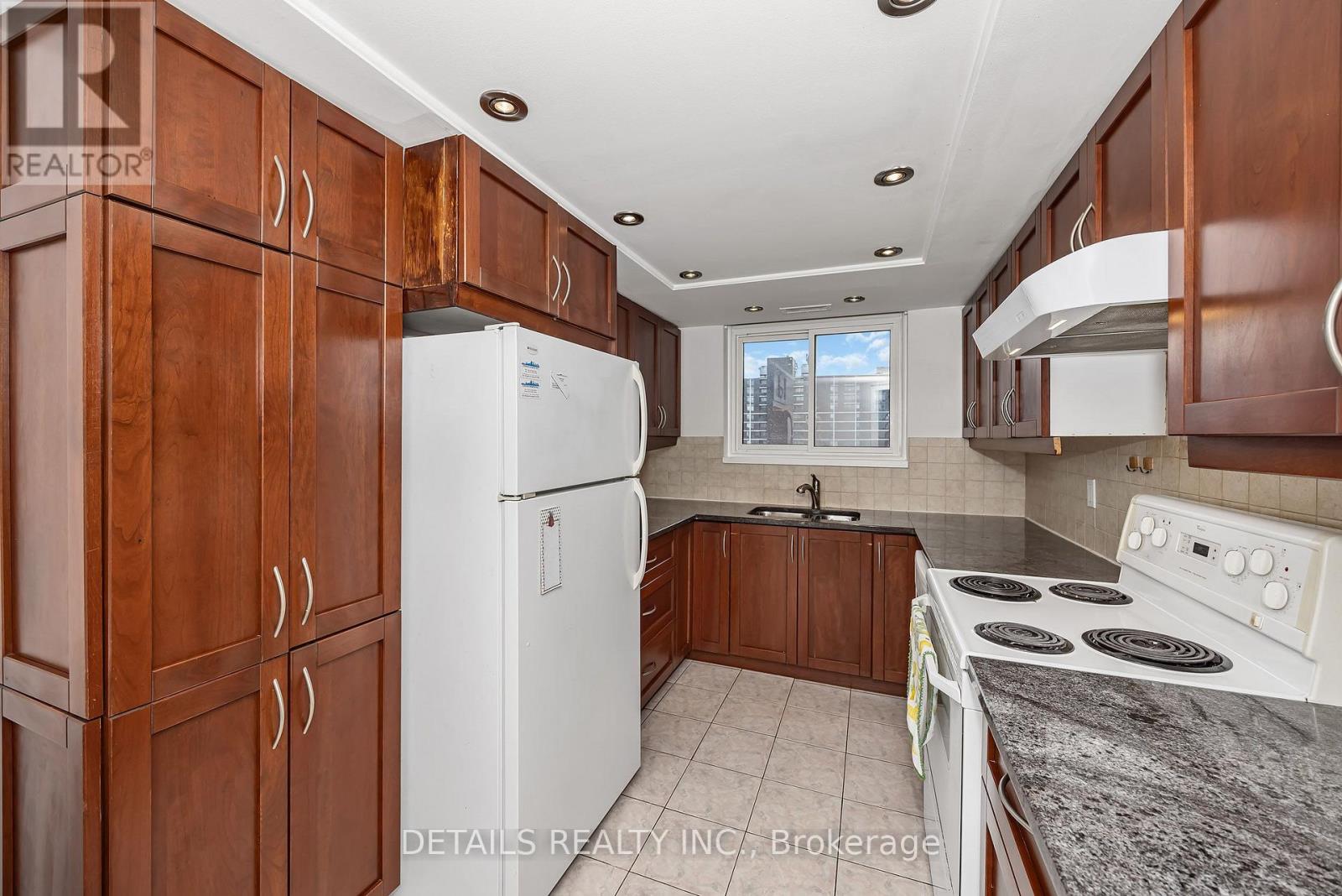 908 - 1705 Playfair Drive, Ottawa, Ontario  K1H 8P6 - Photo 11 - X13804942