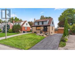 82 SCARBOROUGH HEIGHTS BOULEVARD, Toronto, Ontario