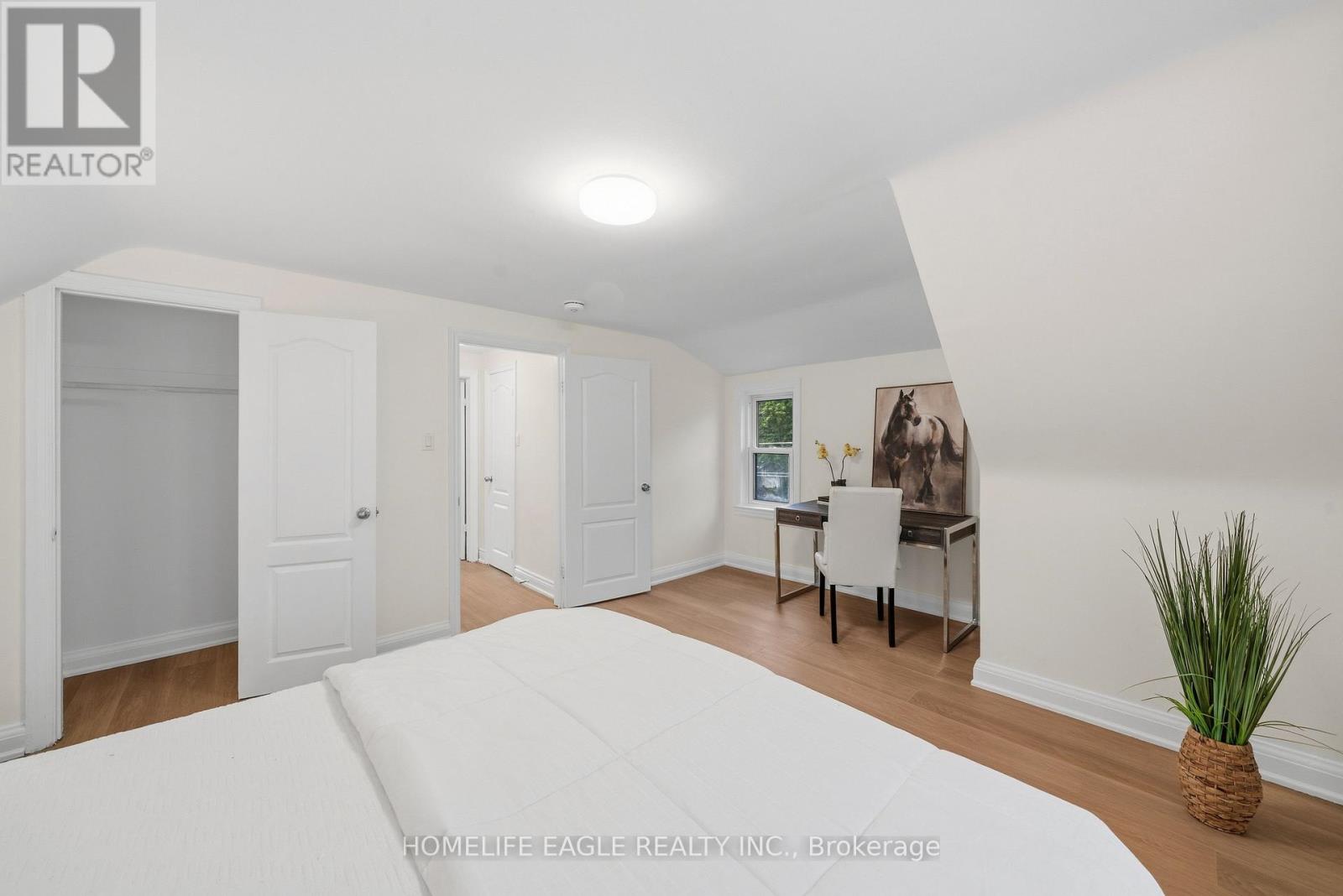 82 Scarborough Heights Boulevard, Toronto, Ontario  M1M 2V4 - Photo 14 - E13804310