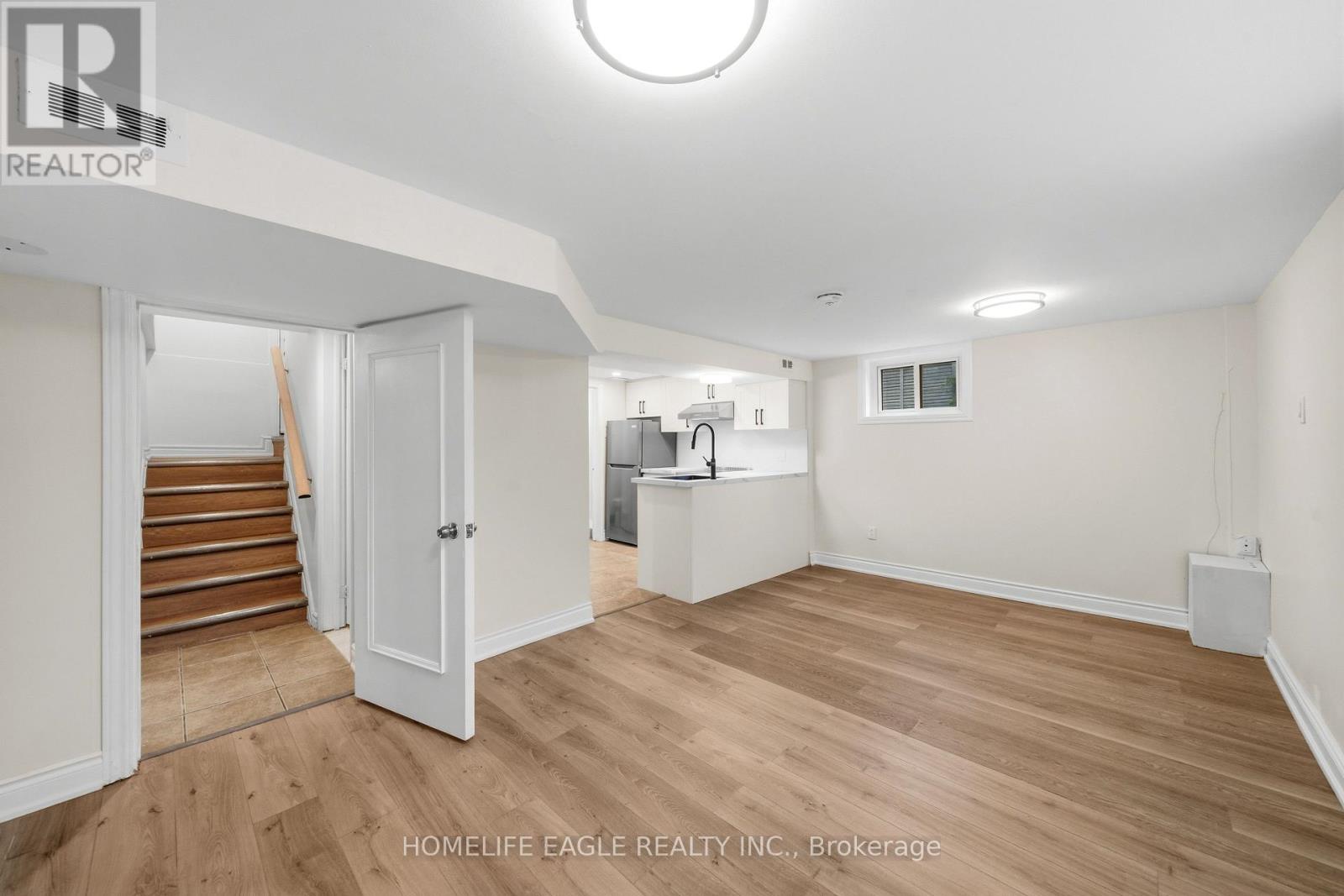82 Scarborough Heights Boulevard, Toronto, Ontario  M1M 2V4 - Photo 16 - E13804310