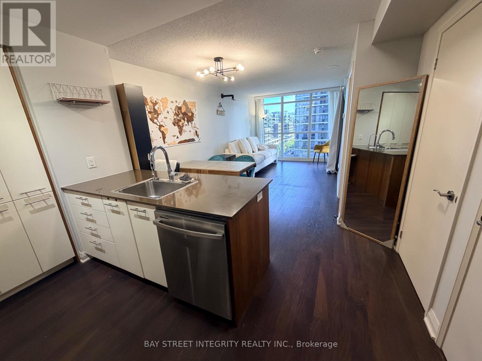 703 - 1 Valhalla Inn Road, Toronto, Ontario  M9B 1S9 - Photo 4 - W13804916