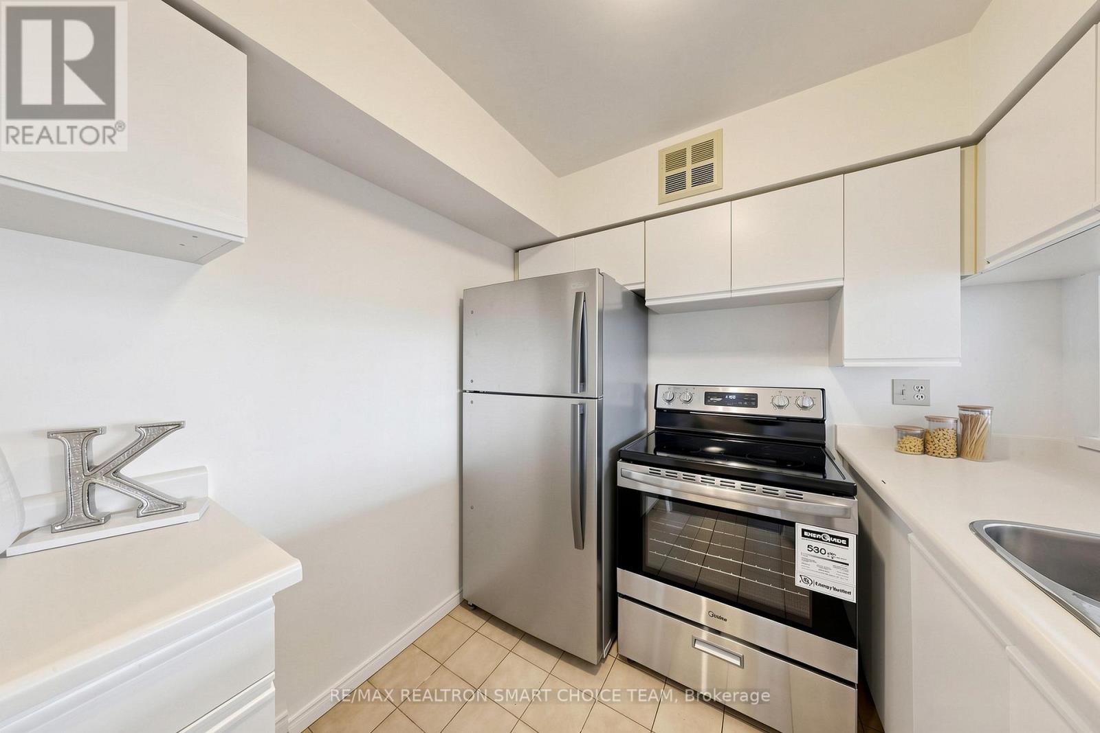 504 - 50 Kingsbridge Garden Circle, Mississauga, Ontario  L5R 1Y2 - Photo 11 - W13804924