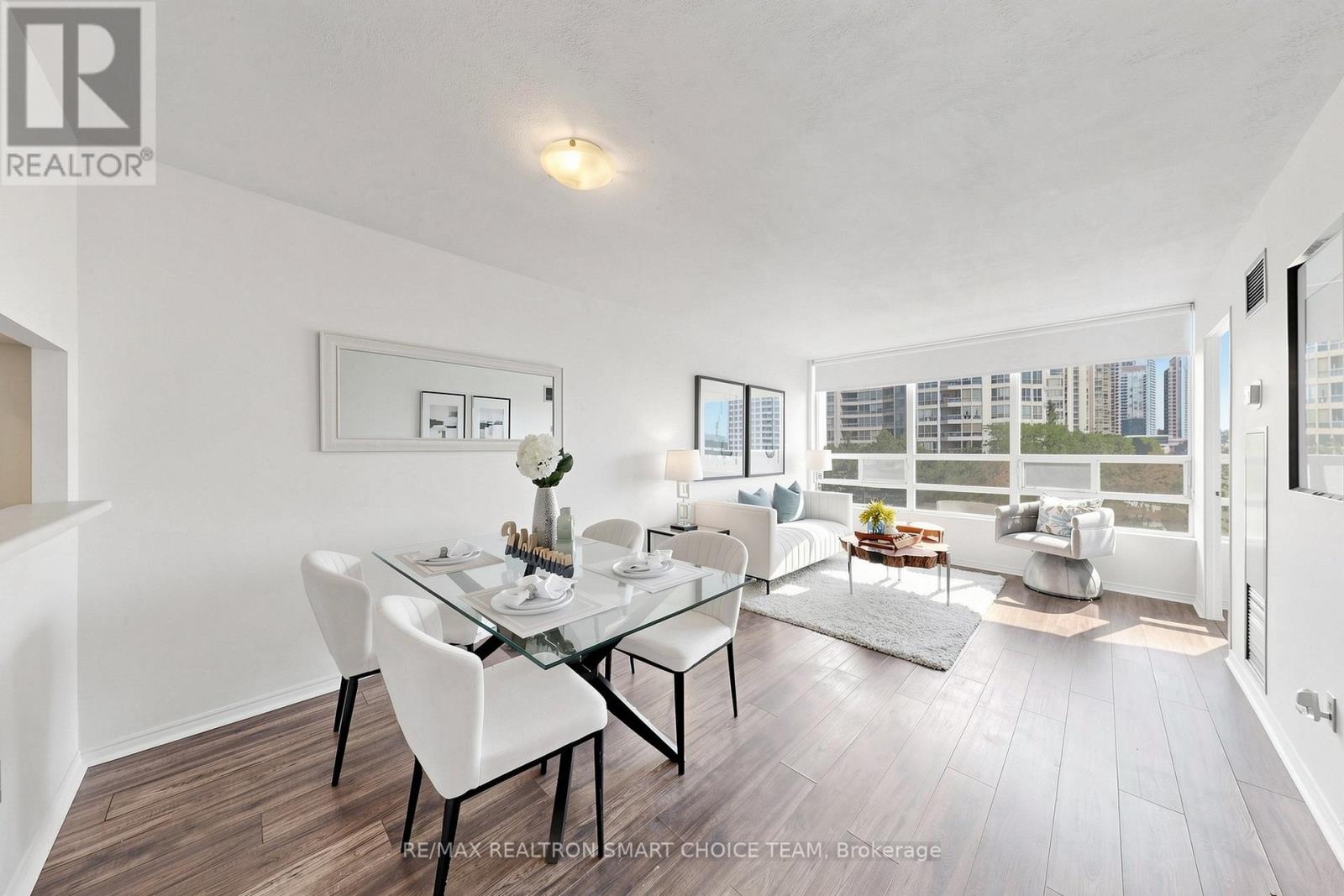 504 - 50 Kingsbridge Garden Circle, Mississauga, Ontario  L5R 1Y2 - Photo 6 - W13804924