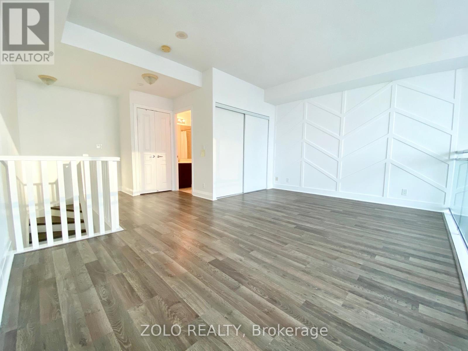 516 - 220 Burnhamthorpe Road W, Mississauga, Ontario  L5B 4N4 - Photo 13 - W13804952