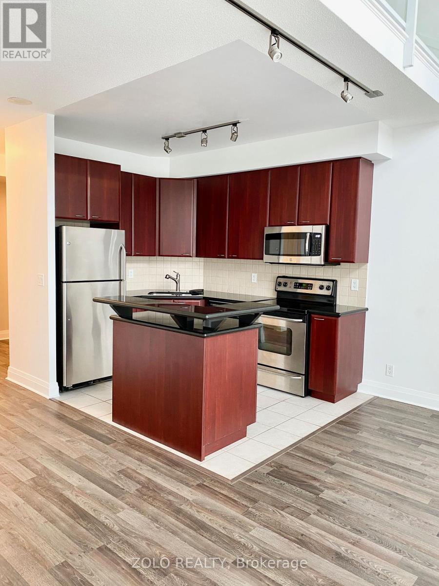 516 - 220 Burnhamthorpe Road W, Mississauga, Ontario  L5B 4N4 - Photo 5 - W13804952