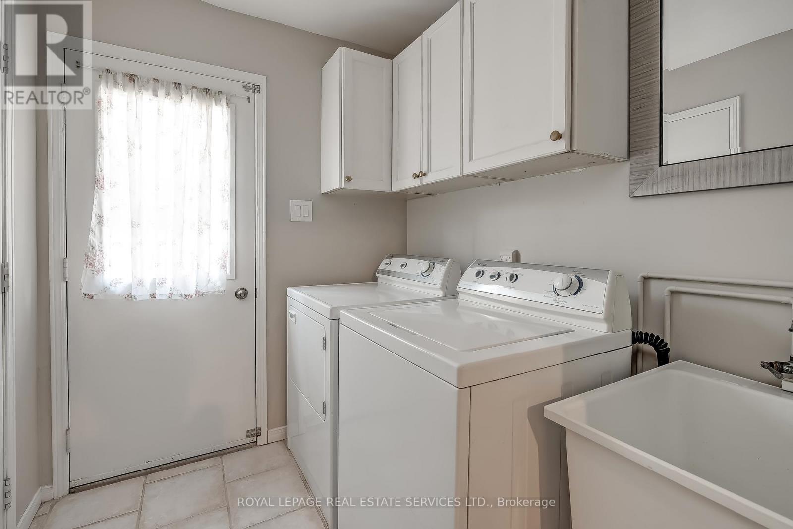 265 Mississaga Street, Oakville, Ontario  L6L 6J8 - Photo 20 - W13805000