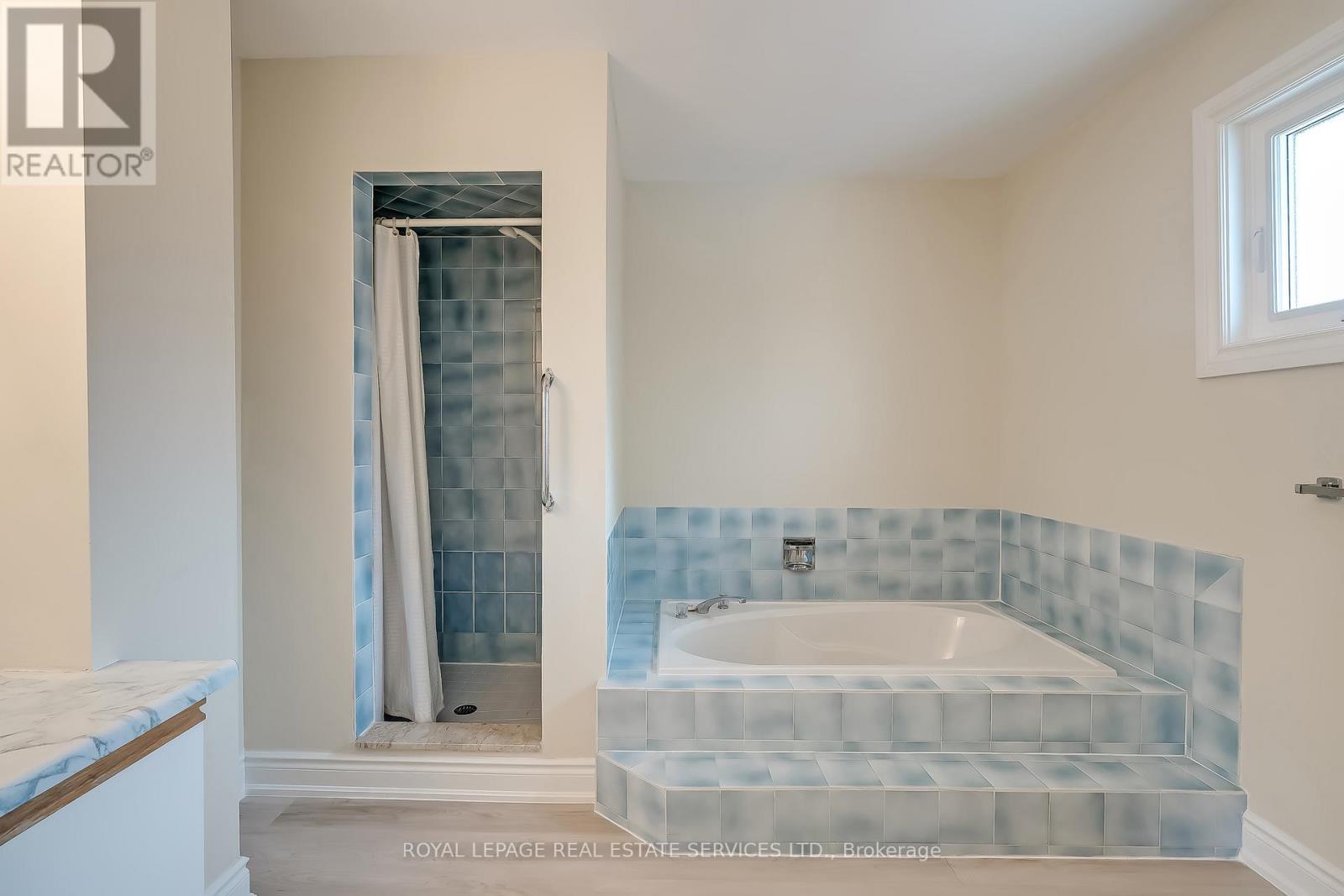 265 Mississaga Street, Oakville, Ontario  L6L 6J8 - Photo 25 - W13805000