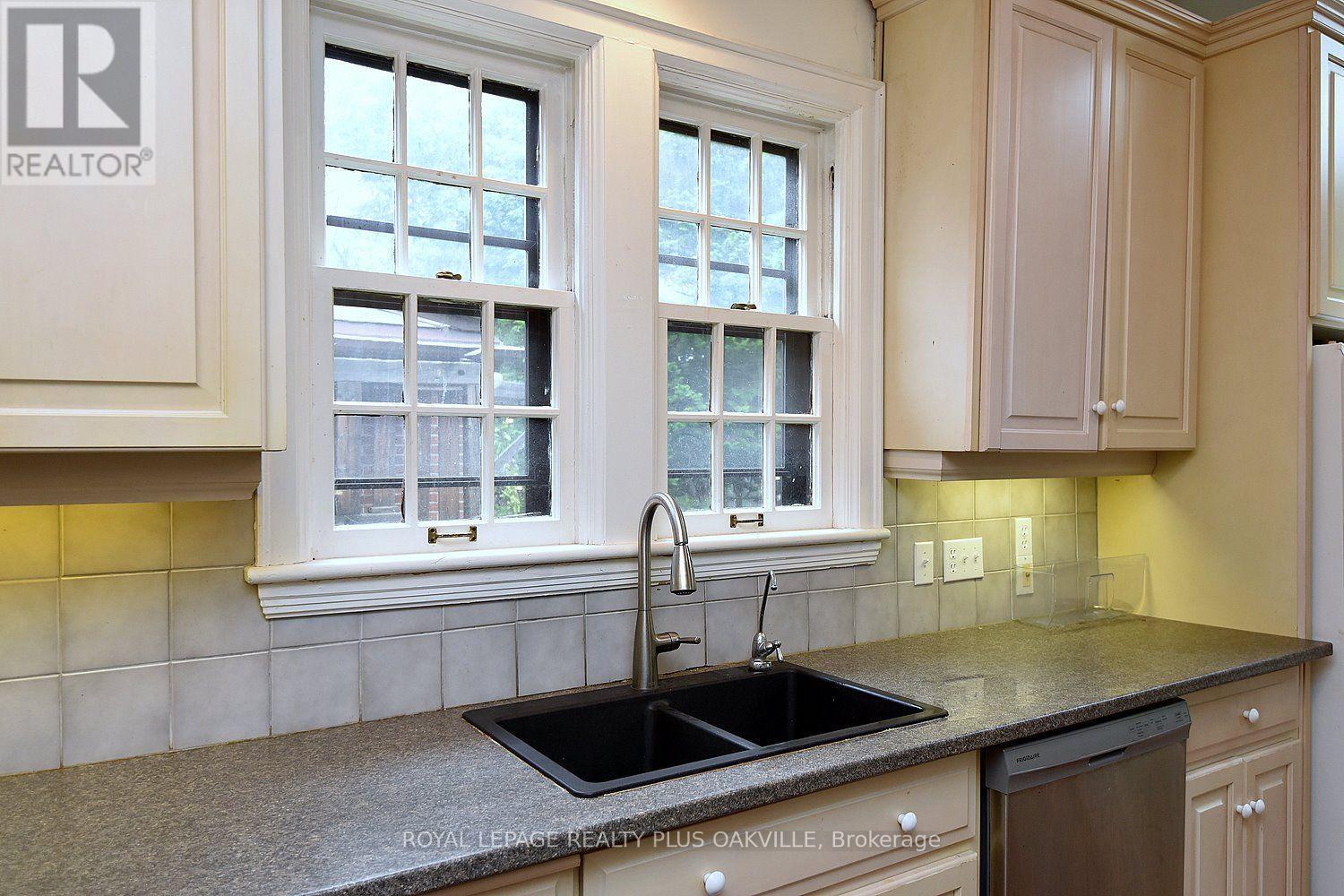 1236 King Street W, Hamilton, Ontario  L8S 1M6 - Photo 10 - X13804960