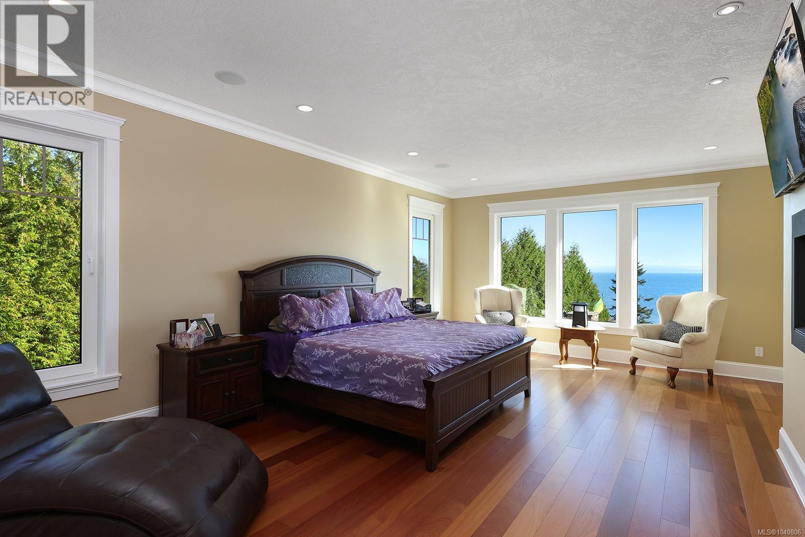 6480 Eagles Dr, Courtenay, British Columbia  V9J 1V3 - Photo 17 - 1049806