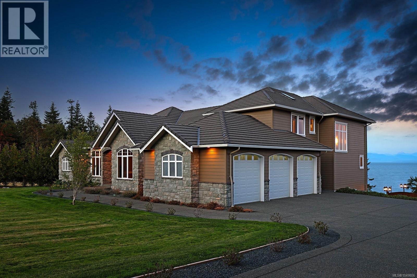 6480 Eagles Dr, Courtenay, British Columbia  V9J 1V3 - Photo 9 - 1049806
