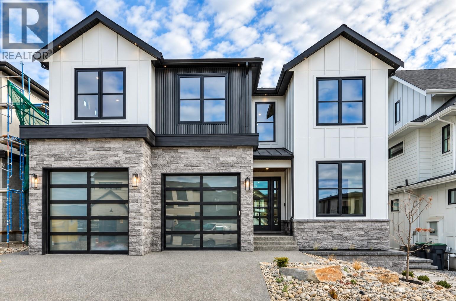 5533 Foothill Court, Kelowna, British Columbia  V1W 0C4 - Photo 4 - 10400659