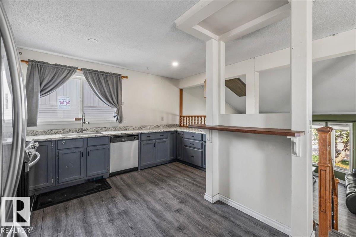 329 Warwick Rd Nw, Edmonton, Alberta  T5X 4R1 - Photo 10 - E4509479