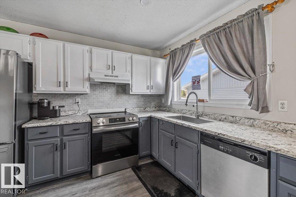 329 Warwick Rd Nw, Edmonton, Alberta  T5X 4R1 - Photo 13 - E4509479